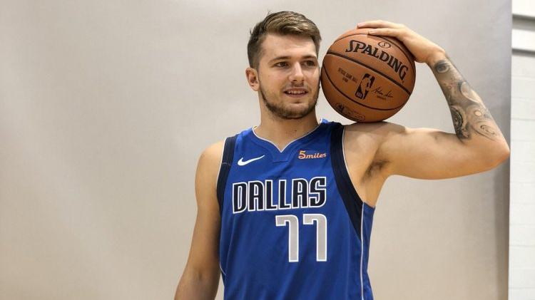 门还是昙花 门还是昙花